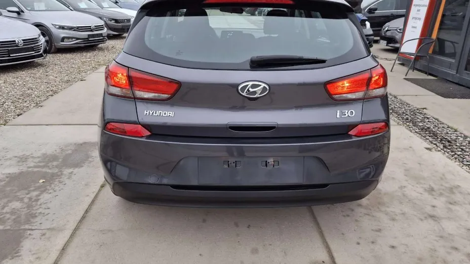 HYUNDAI i30 -