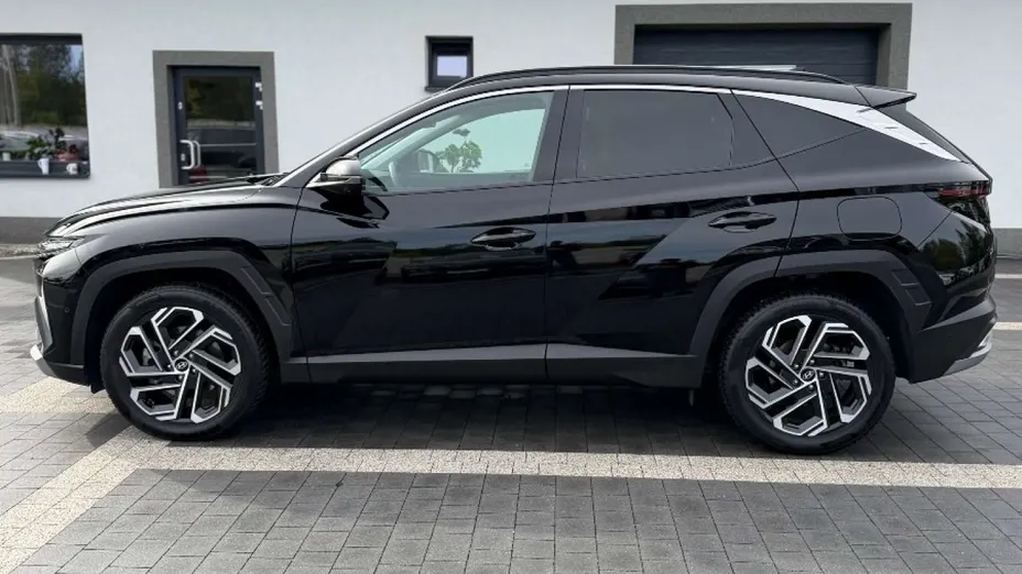 HYUNDAI Tucson -