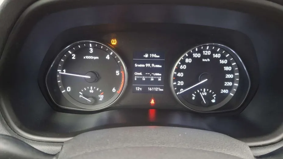 HYUNDAI i30 -