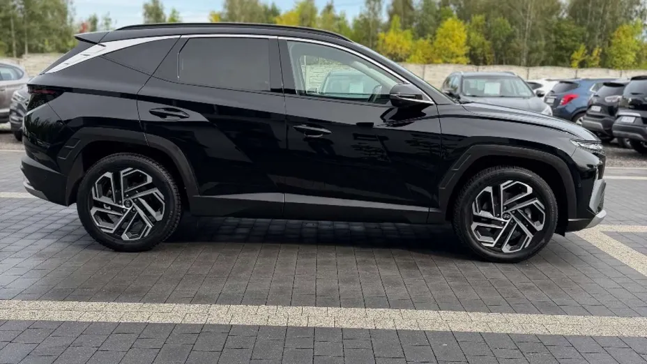 HYUNDAI Tucson -