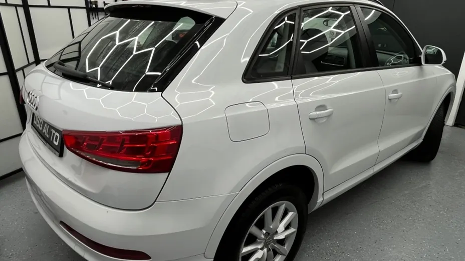 AUDI Q3 -