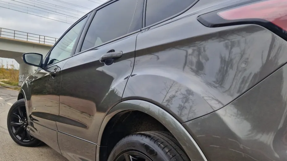 FORD Kuga -