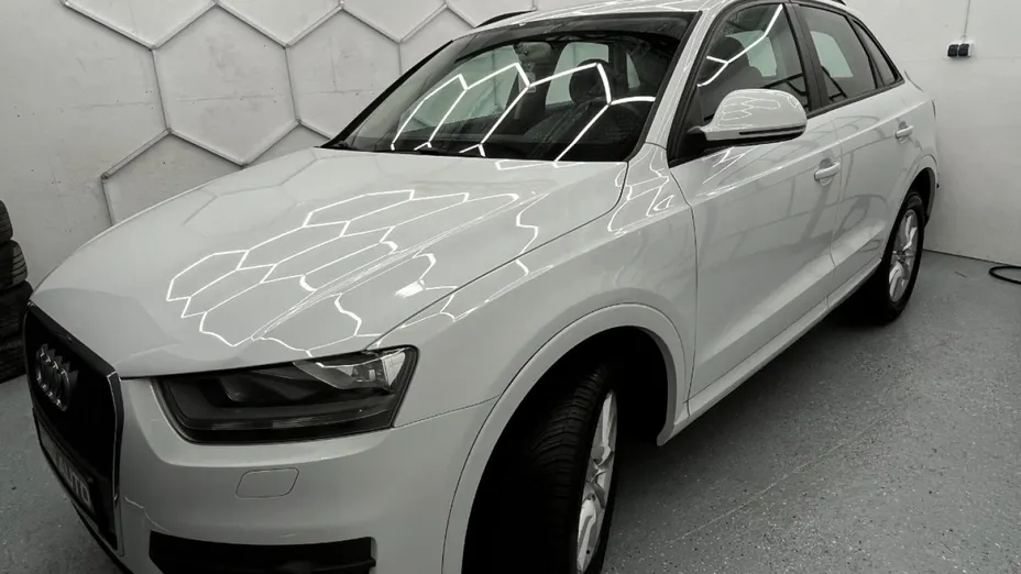 AUDI Q3 -