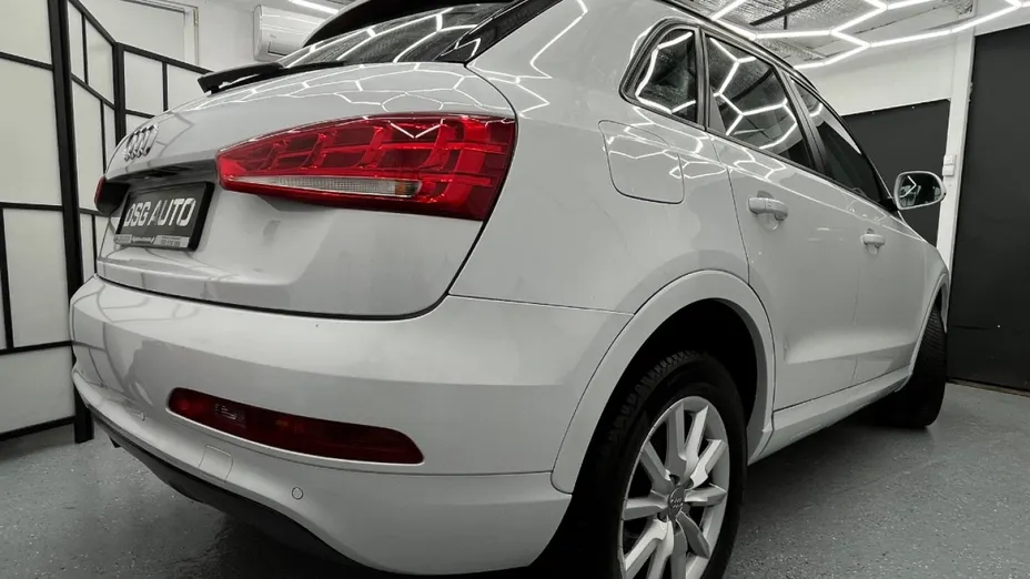 AUDI Q3 -