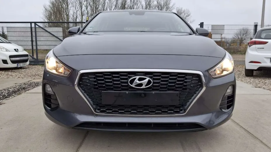 HYUNDAI i30 -