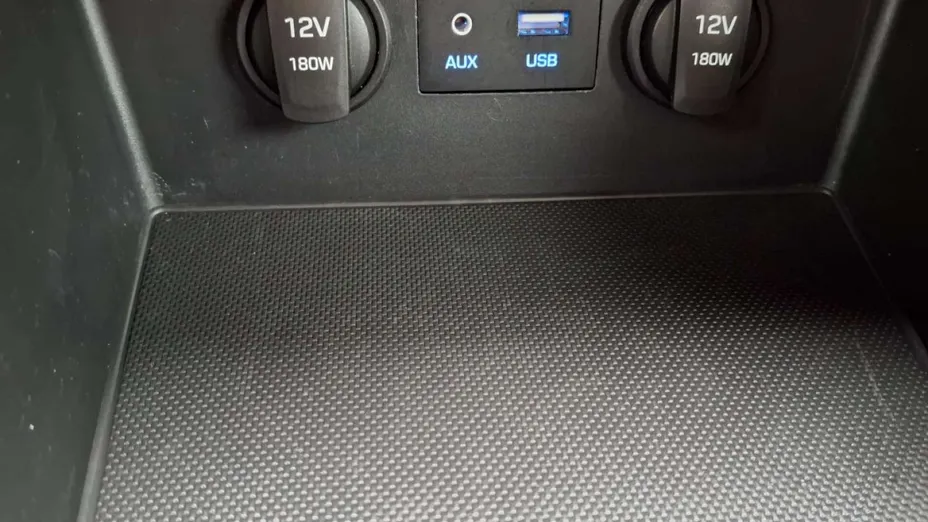 HYUNDAI i30 -