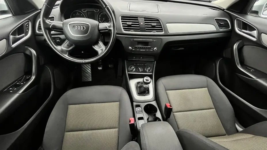 AUDI Q3 -