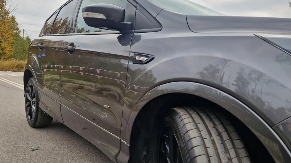 FORD Kuga -