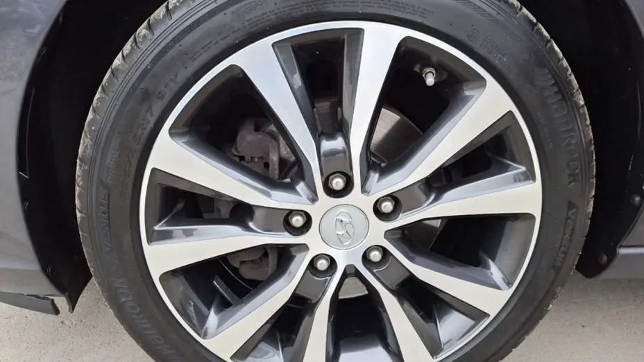 HYUNDAI i30 -