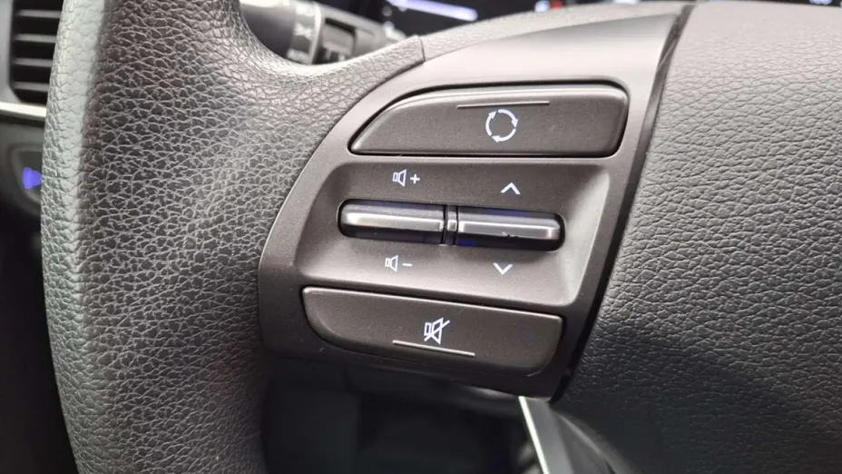 HYUNDAI i30 -