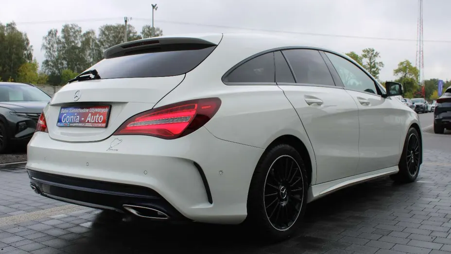 MERCEDES-BENZ CLA -