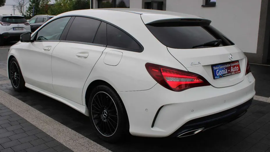 MERCEDES-BENZ CLA -
