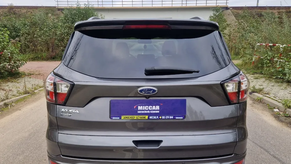FORD Kuga -