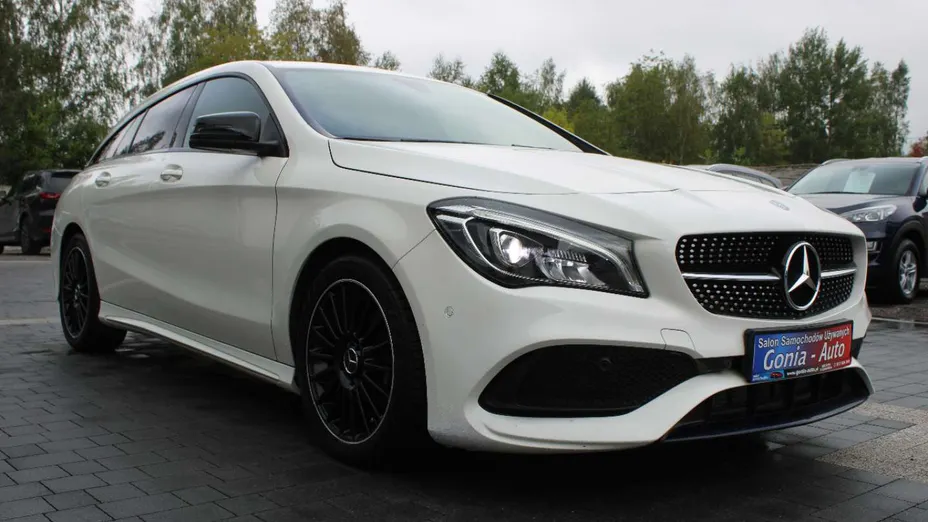 MERCEDES-BENZ CLA -