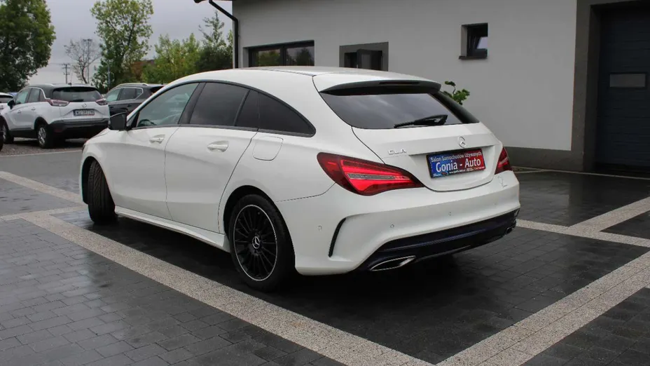 MERCEDES-BENZ CLA -