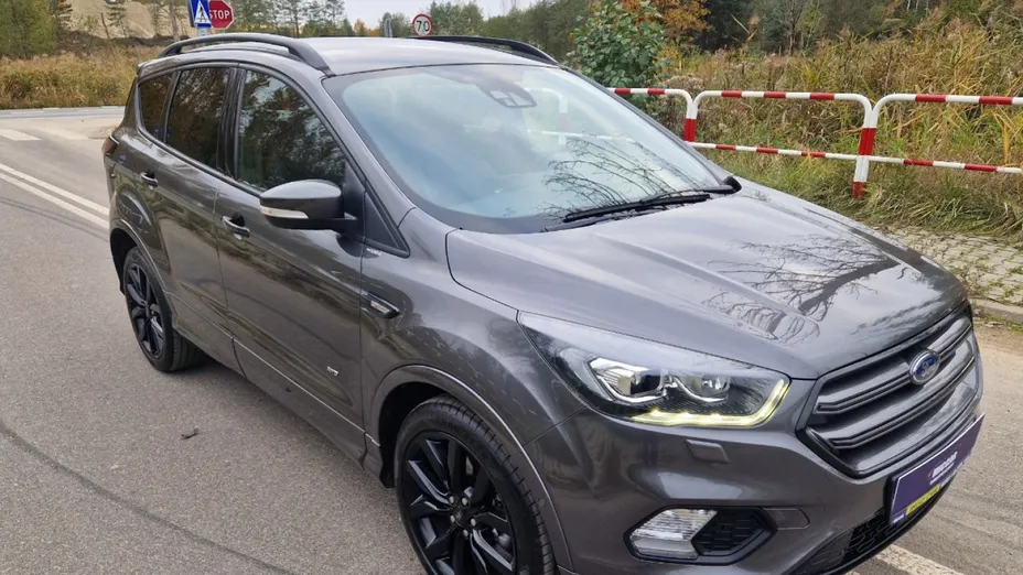 FORD Kuga -