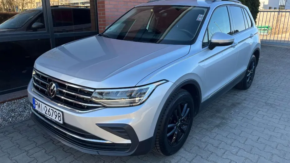 VOLKSWAGEN Tiguan -
