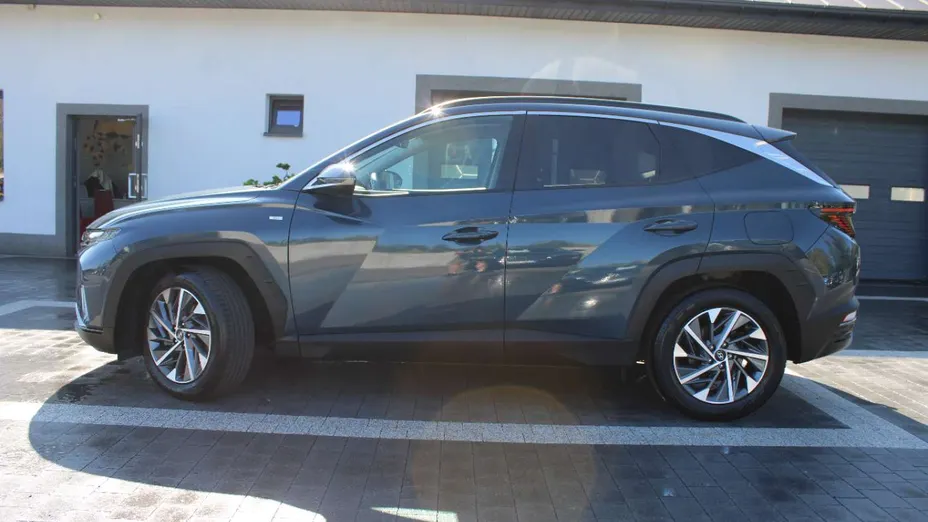 HYUNDAI Tucson -