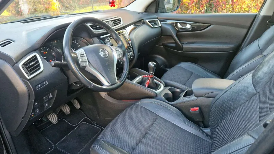 NISSAN Qashqai -