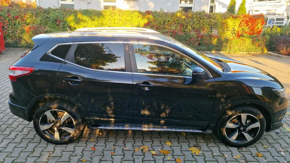 NISSAN Qashqai -