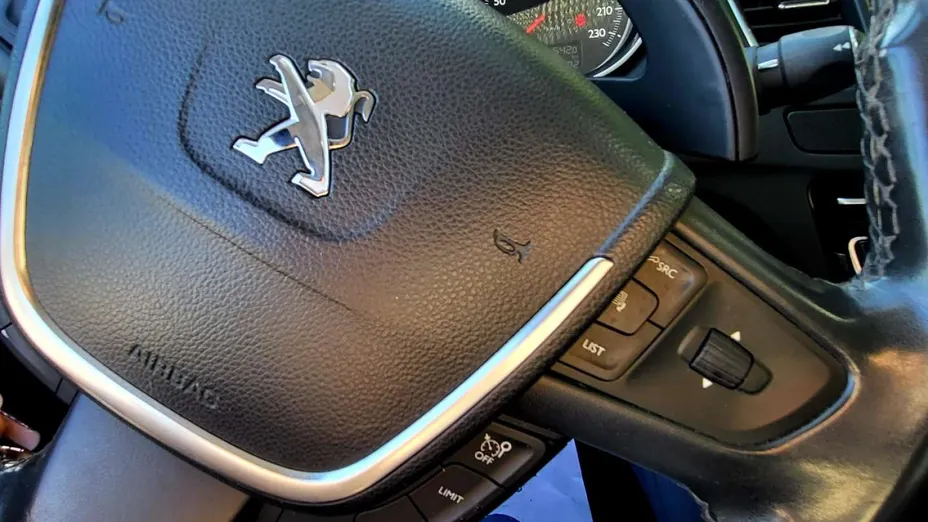 PEUGEOT 508 -