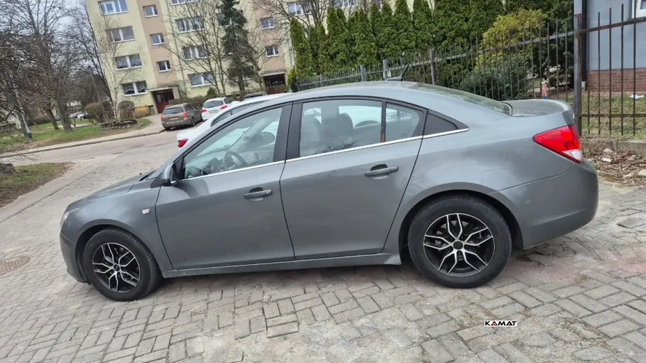CHEVROLET Cruze -