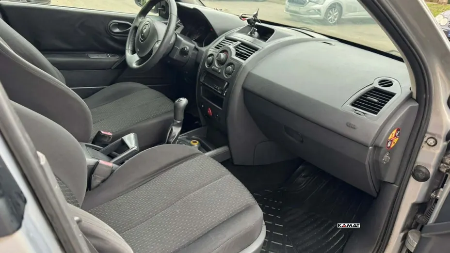 RENAULT Megane -