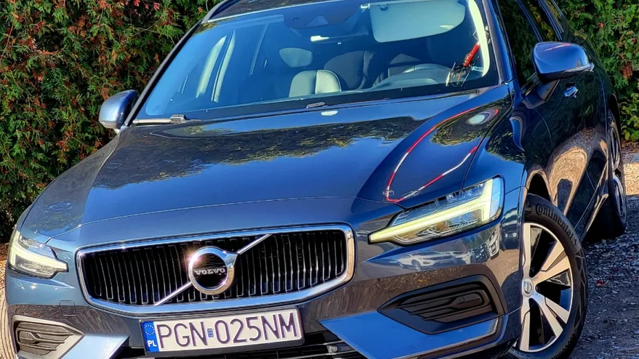 VOLVO V60 -