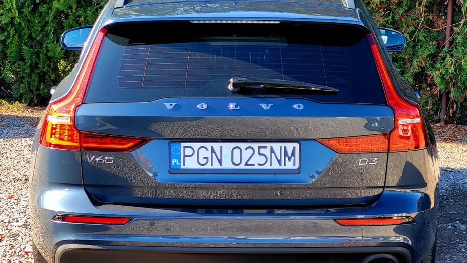VOLVO V60 -