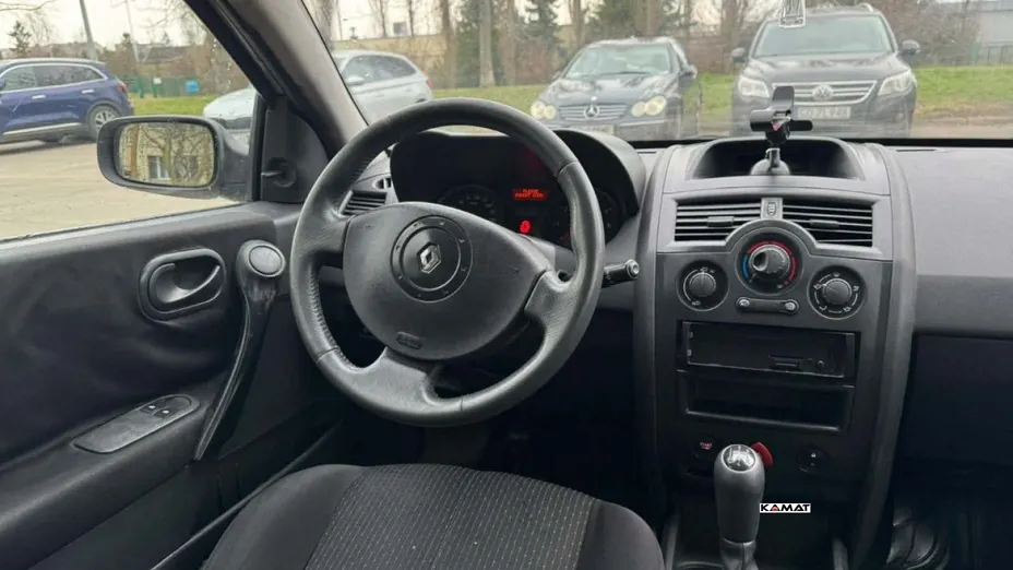 RENAULT Megane -