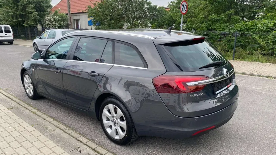 OPEL Insignia -