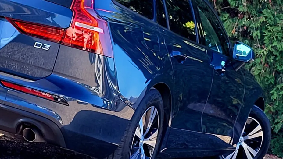 VOLVO V60 -