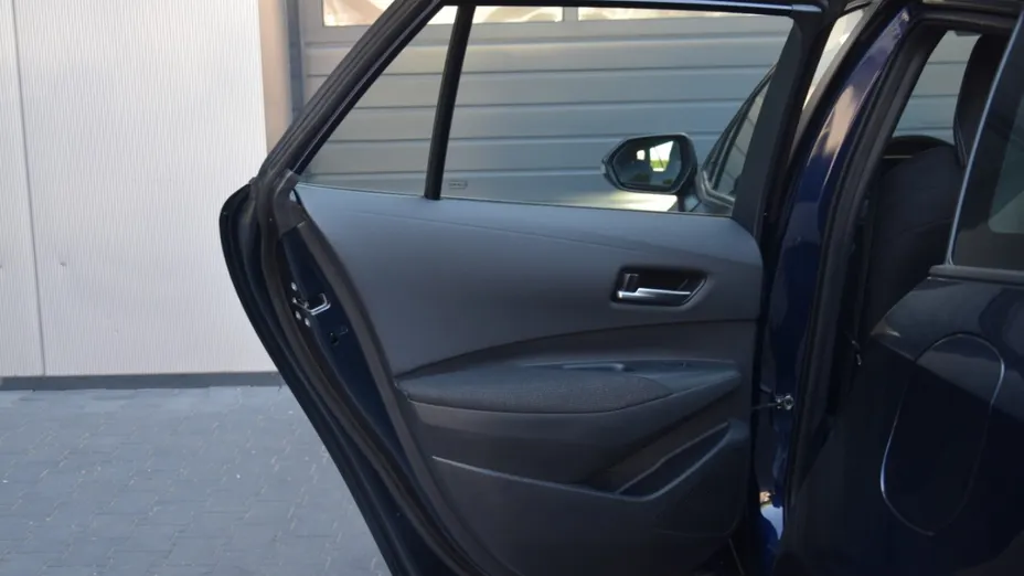 TOYOTA Corolla -