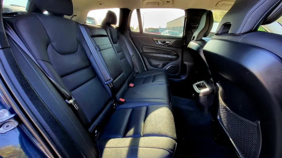 VOLVO V60 -