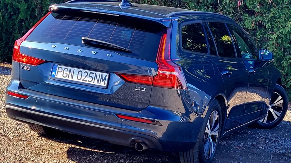 VOLVO V60 -