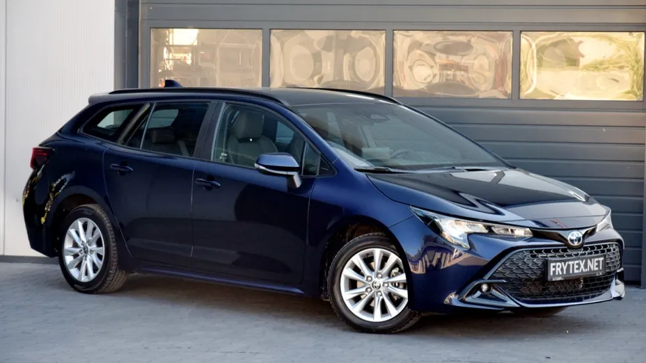 TOYOTA Corolla -