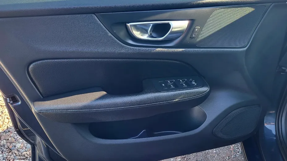 VOLVO V60 -