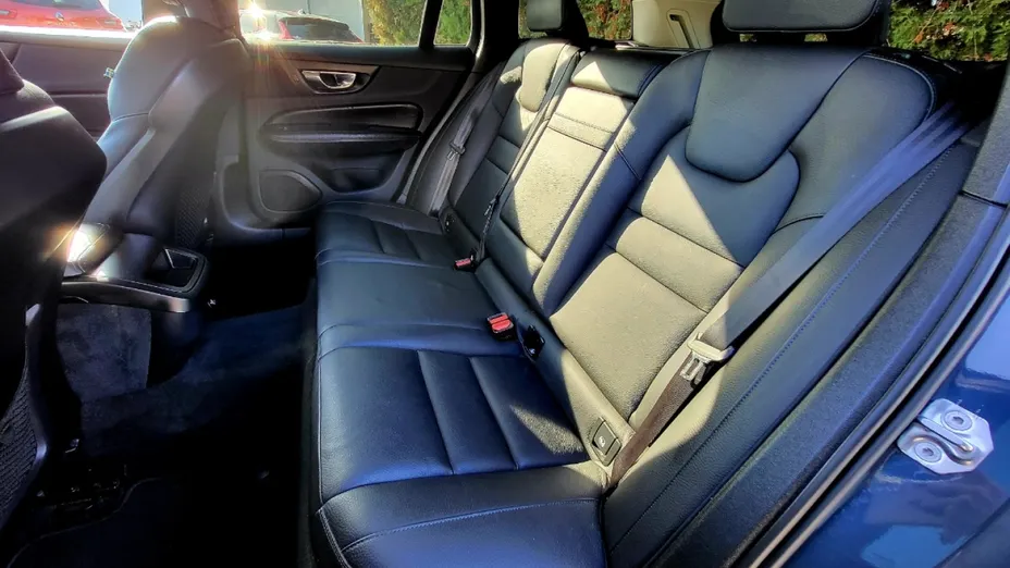 VOLVO V60 -