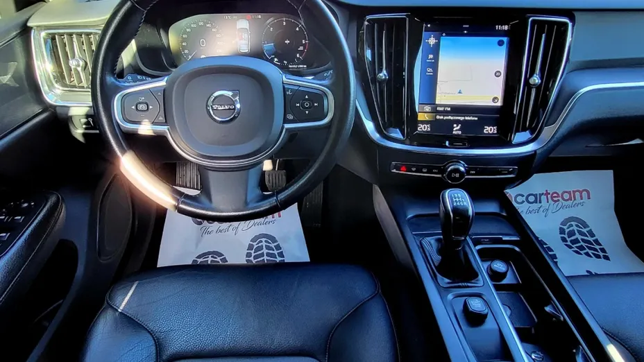 VOLVO V60 -