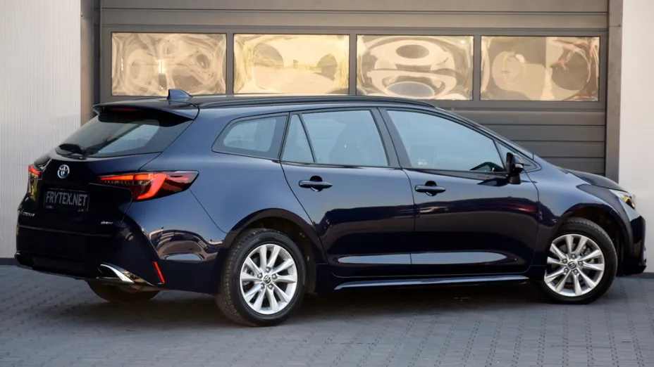 TOYOTA Corolla -