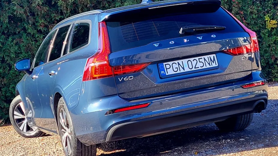 VOLVO V60 -