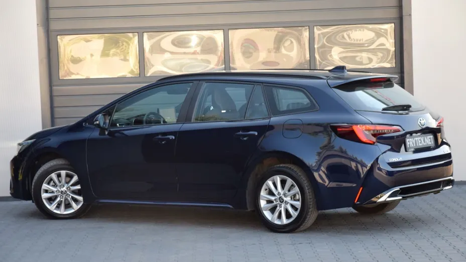 TOYOTA Corolla -