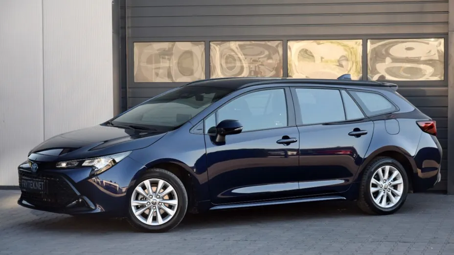 TOYOTA Corolla -