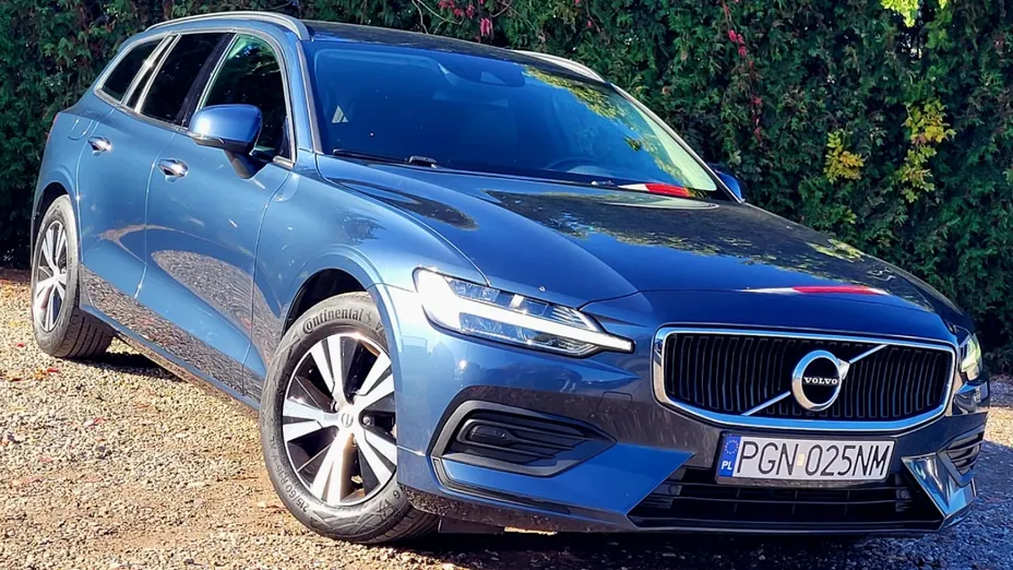 VOLVO V60 -