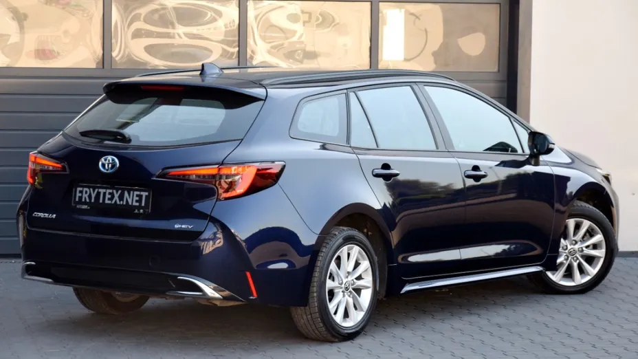 TOYOTA Corolla -