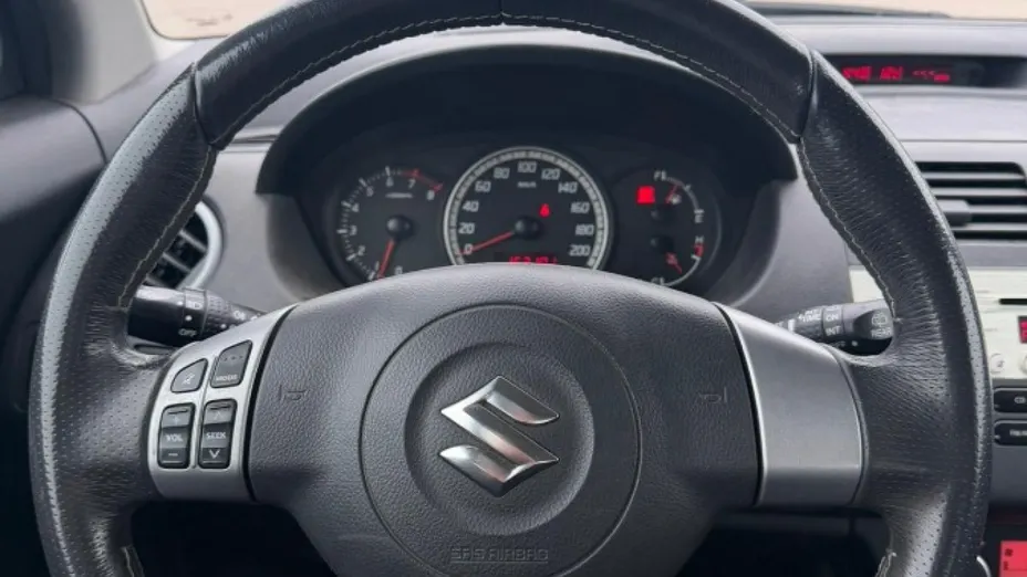 SUZUKI Swift -