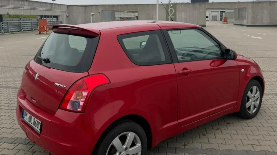 SUZUKI Swift -