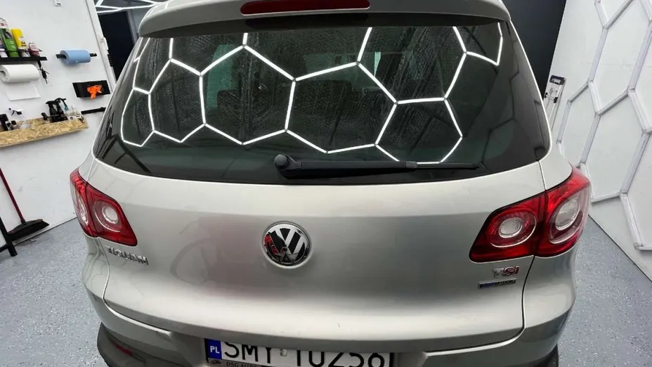 VOLKSWAGEN Tiguan -