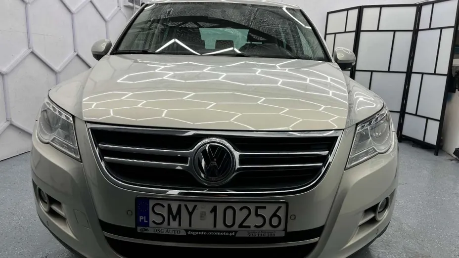 VOLKSWAGEN Tiguan -