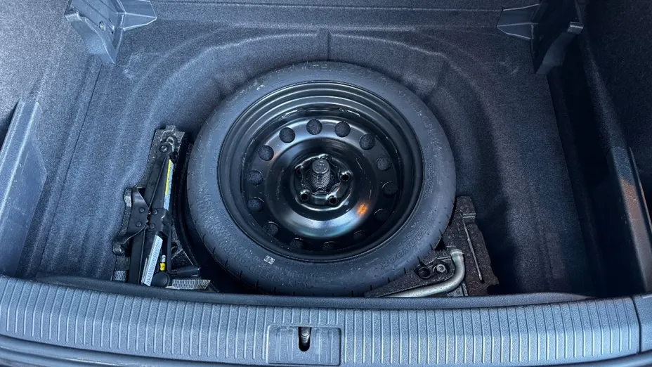 VOLKSWAGEN Golf Sportsvan -